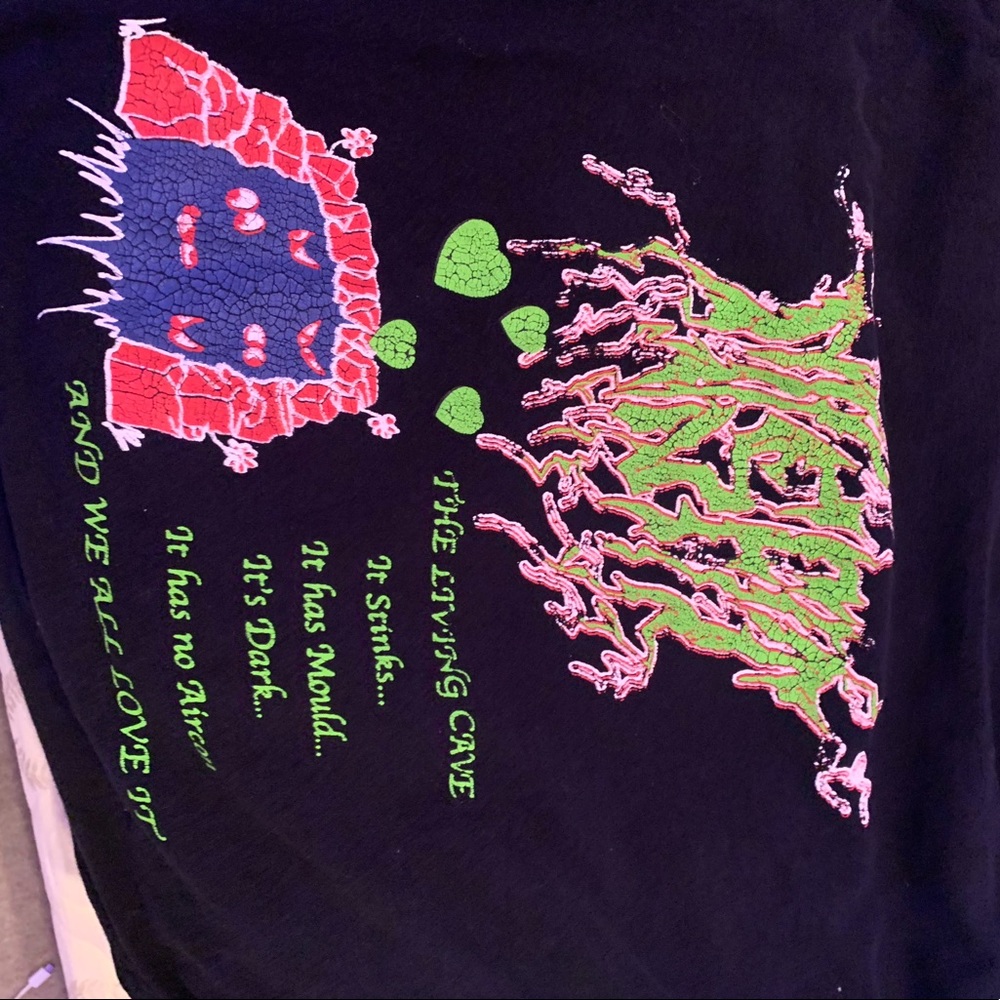 Misfit tee size L 10/10 condition I’ve worn it once for not even the whole day